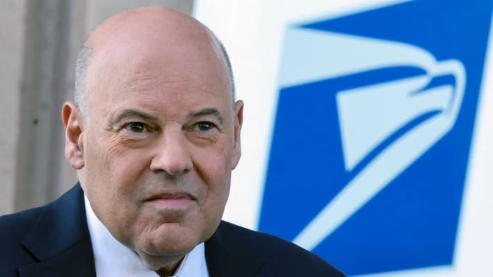 Director general de Correos, Louis DeJoy, dimite en medio de la presión para reformar el servicio postal