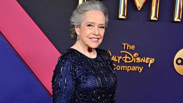 Kathy Bates habla sobre su regreso al trabajo tras adoptar un estilo de vida más saludable