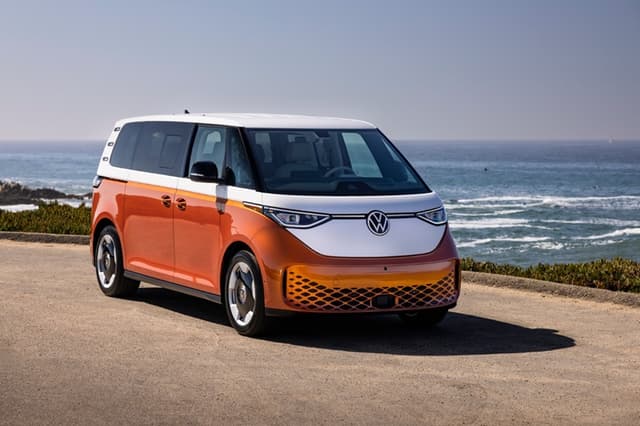 2025 ID Buzz. Volkswagen resucita un mito, y todas las miradas van tras él