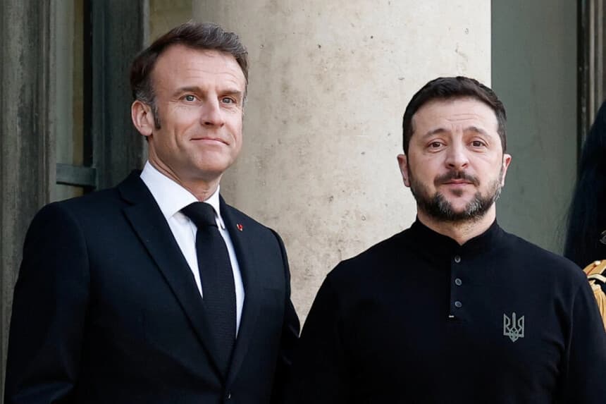 El presidente francés Emmanuel Macron y el presidente ucraniano Volodymyr Zelenskyy en el Palacio del Elíseo, en París, el 26 de marzo de 2025. Benoit Tessier/Reuters