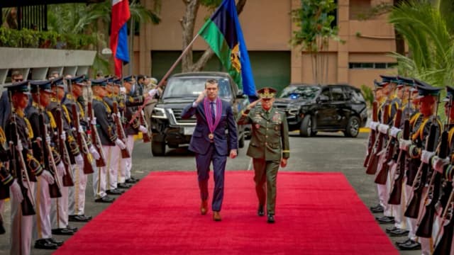 Hegseth afirma que la disuasión es necesaria ante las amenazas de China durante su visita a Filipinas