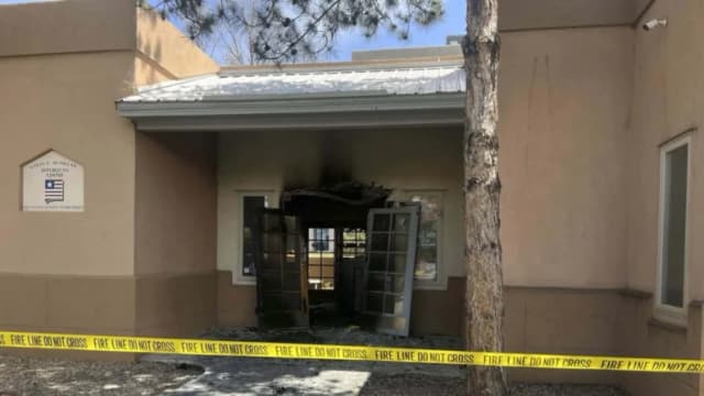 Las autoridades investigan el incendio que dañó la sede del Partido Republicano de Nuevo México