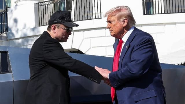 Trump afirma que le gustaría conservar a Musk "durante mucho tiempo"
