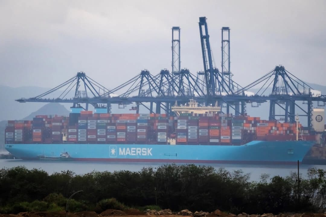 Datos revelan caída en importaciones estadounidenses de China en medio de la guerra arancelaria