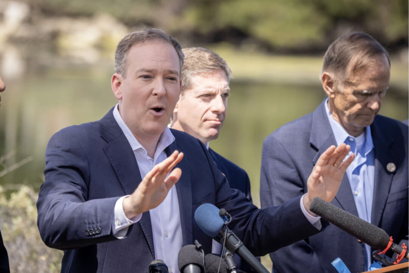 El administrador de la EPA, Lee Zeldin, habla en San Diego el 22 de abril de 2025. (John Fredricks/The Epoch Times)