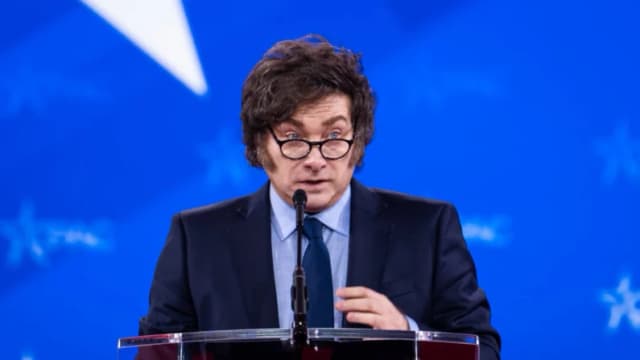 La tasa de pobreza de Argentina desciende, lo que supone un impulso para el presidente Milei