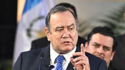 Congelan bienes de exfuncionario cercano al expresidente guatemalteco Giammattei