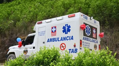 Cinco muertos, 38 heridos y 10 desaparecidos por aluvión y río desbordado en Ecuador