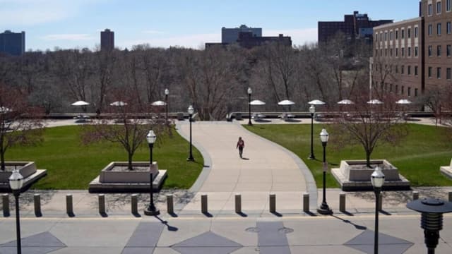 Estudiante de posgrado de Minnesota presenta demanda tras ser arrestado por el ICE