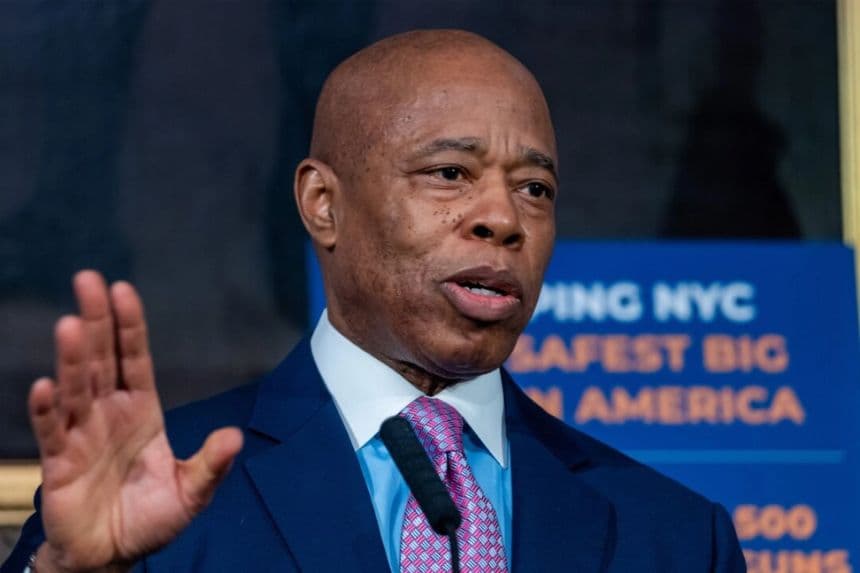 Adams demanda a Junta de Financiación de Campañas Electorales de NY por más de USD 3.4 millones