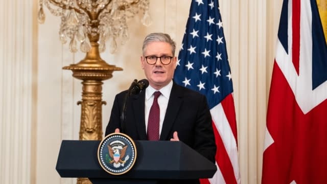 Gran Bretaña reacciona a aranceles de EE. UU. y Starmer promete acuerdo para evitar guerra comercial