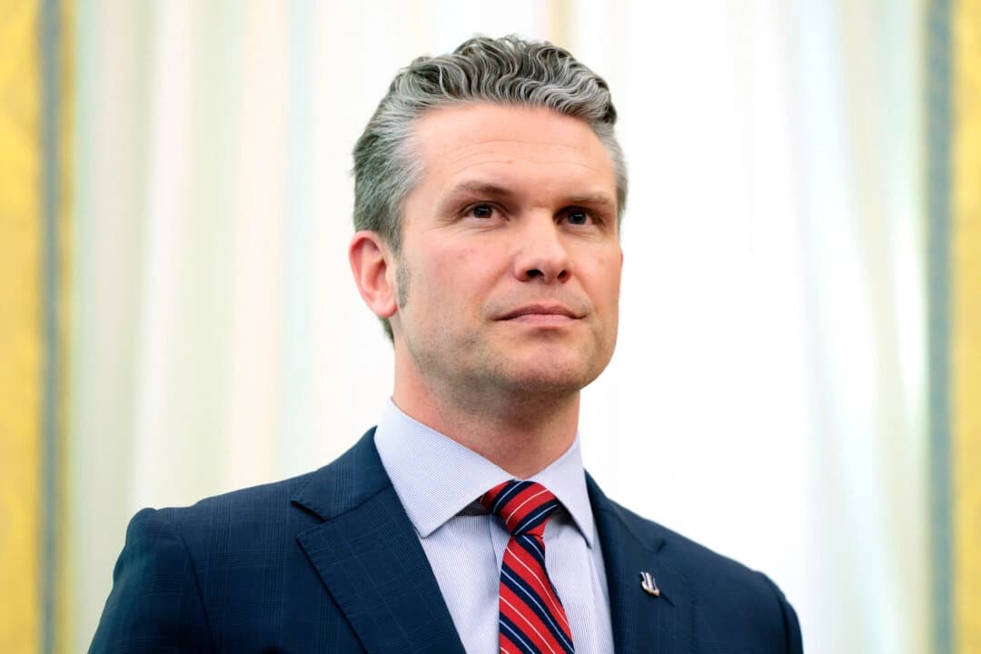 El secretario de Defensa, Peter Hegseth, en la Oficina Oval de la Casa Blanca, el 21 de marzo de 2025. (Anna Moneymaker/Getty Images)