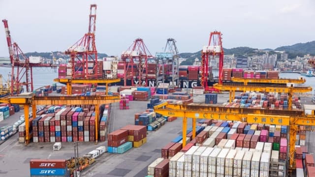 Entran en vigor los aranceles universales del 10% de Trump