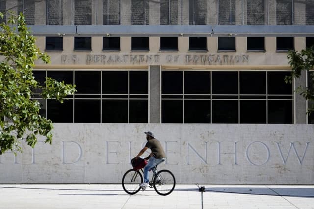Nueva York dice que no acatará la orden de desmantelar las políticas DEI en las escuelas