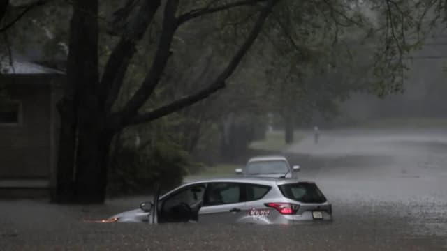 Mueren al menos 16 personas por inundaciones y tornados que azotan el sur y el medio oeste