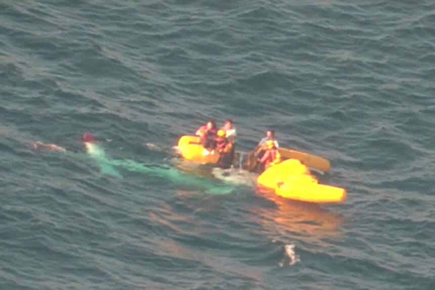 Helicóptero de transporte médico se estrella en el mar del suroeste de Japón: 3 muertos