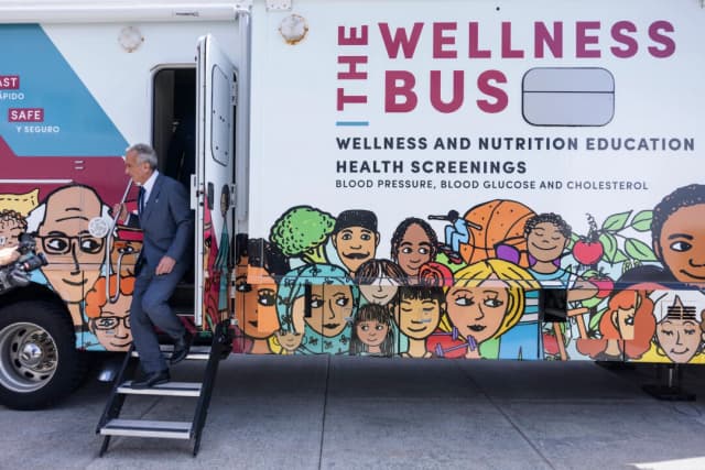 RFK Jr. solicitará a los CDC que dejen de recomendar el flúor en el agua municipal