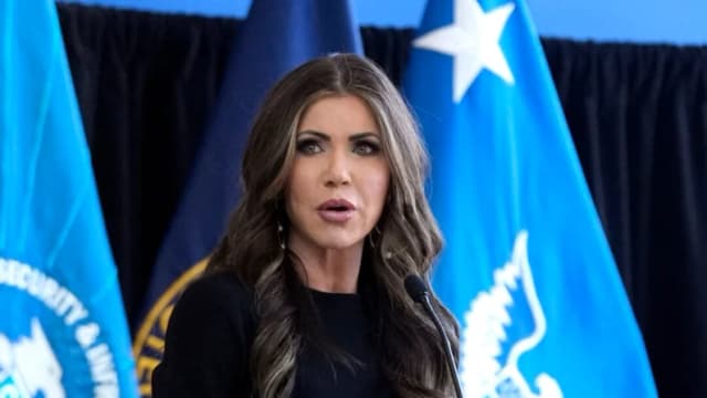 Jueza rechaza solicitud para bloquear la terminación de subsidios por parte del DHS