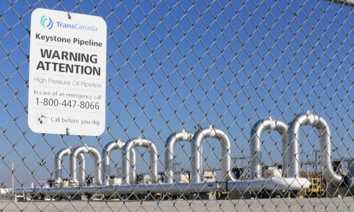 Una estación de bombeo del oleoducto Keystone en Steele City, Nebraska, el 3 de noviembre de 2015. (AP Photo/Nati Harnik).