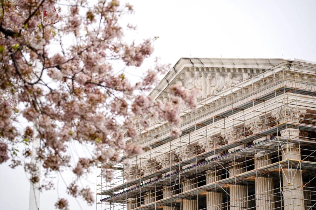 Corte Suprema suspende órdenes que impedían a Trump despedir a altas funcionarias de agencias