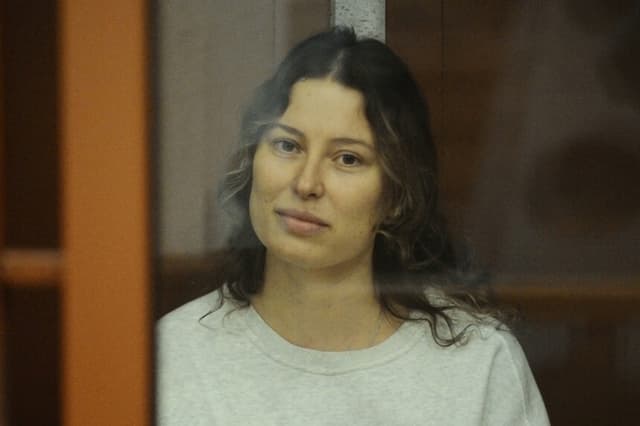Liberan a Ksenia Karelina, ciudadana estadounidense y rusa, en intercambio de prisioneros