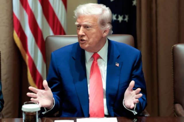 Trump respalda iniciativa para eliminar el horario de verano