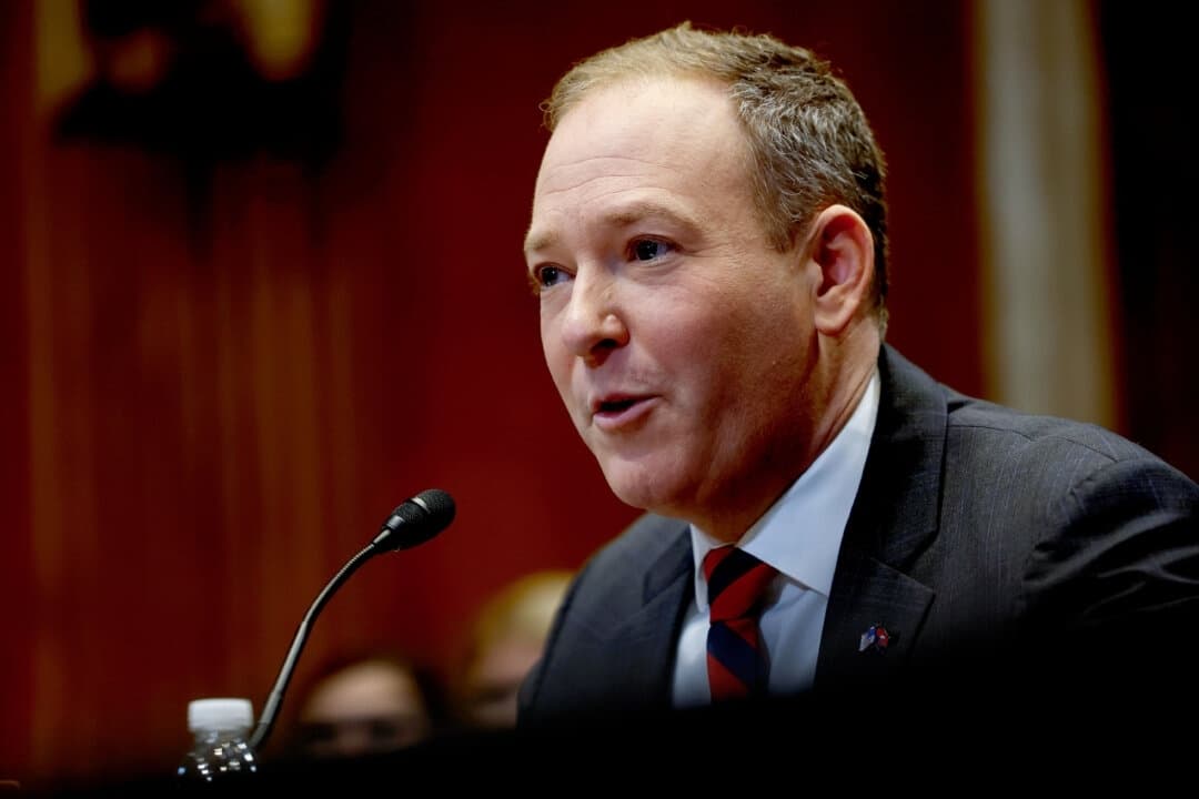 El entonces candidato a administrador de la EPA, Lee Zeldin, habla durante su audiencia de confirmación en el Senado, en el Capitolio, el 16 de enero de 2025. (Anna Moneymaker/Getty Images)
