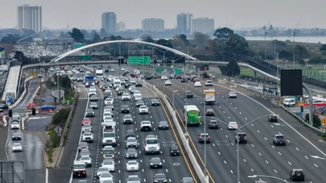 Departamento de Justicia retira apelación en la demanda por recorte de fondos a estados santuario.