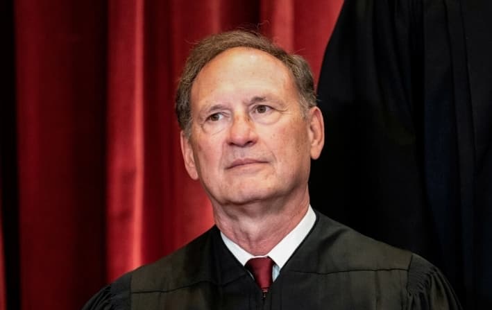 NPR se retracta de reportaje donde afirmaba que juez Alito se jubilaría