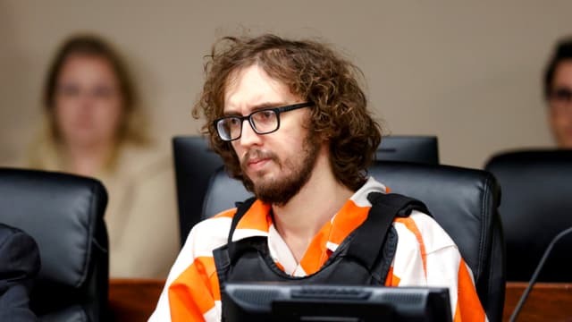 Autor de tiroteo que dejó 23 muertos en Walmart de Texas se declara culpable y evita pena de muerte