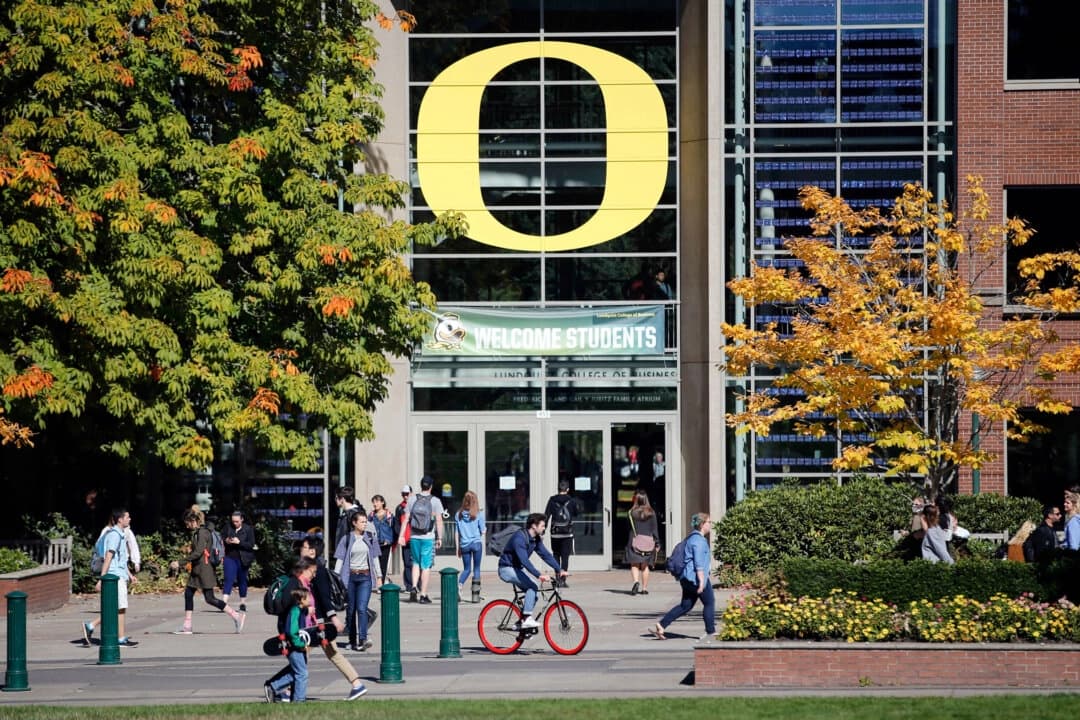 El campus de la Universidad de Oregón, en Eugene, Oregón, el 6 de octubre de 2017. (Andy Nelson/The Register-Guard vía AP)
