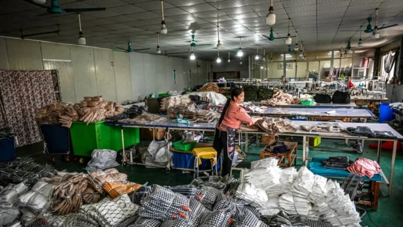 Éxodo manufacturero de China se acelera ante deterioro de la economía, según expertos