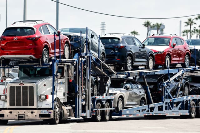 Entra en vigor arancel del 25 por ciento de Trump sobre autopartes importadas