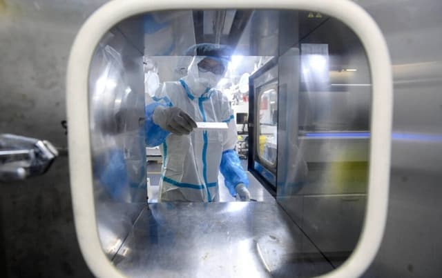 La lógica errónea de reciente declaración de China culpando a EE. UU. por el brote de COVID