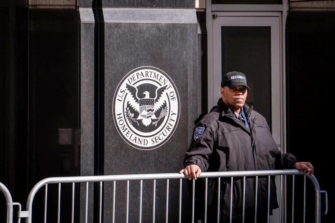 El edificio del Servicio de Inmigración y Control de Aduanas de Estados Unidos en Washington, el 25 de marzo de 2024. (Madalina Vasiliu/The Epoch Times)