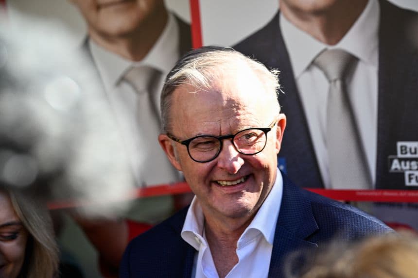 Trump dice que tuvo conversación "amistosa" con el primer ministro australiano reelegido