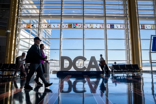 Ejército suspende vuelos de helicópteros hacia y alrededor del Pentágono tras incidente