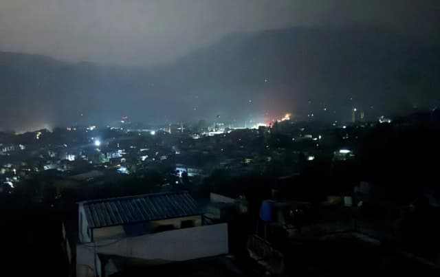 India lanza ataques aéreos contra terroristas en territorios controlados por Pakistán