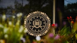 FBI inicia 250 investigaciones relacionadas con redes en línea que abusan de menores