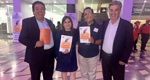 Sacerdote mexicano agradece a Shen Yun por compartir "paz a través de la música y disciplina"