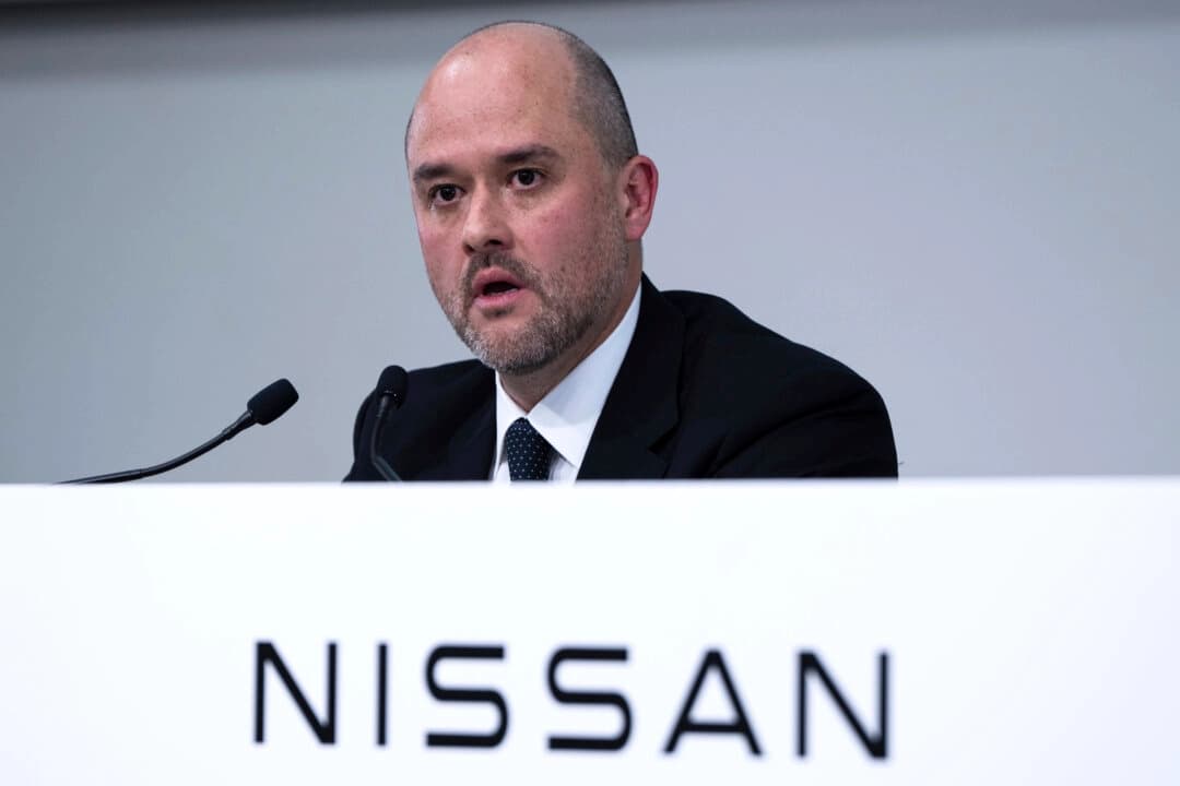 El director ejecutivo de Nissan, Iván Espinosa, asiste a una rueda de prensa para anunciar los resultados financieros del año fiscal 2024 en Yokohama, Japón, el 13 de mayo de 2025. (Louise Delmotte/Foto de AP).
