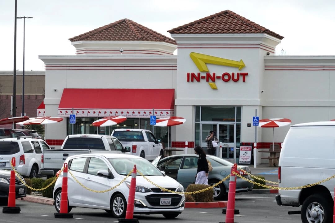 Un restaurante In-N-Out Burger en Oakland, California, el 23 de enero de 2024. (Justin Sullivan/Getty Images).