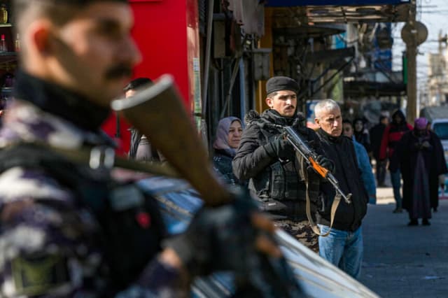 Damasco da 10 días a grupos armados sirios para unirse al aparato de seguridad estatal