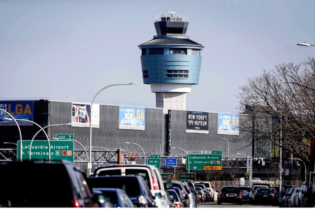 Avión aborta despegue para evitar choque con otro de United Airlines en aeropuerto LaGuardia