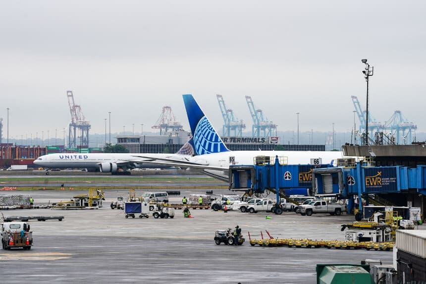 Aviones de United Airlines en el Aeropuerto Internacional Newark Liberty, en Newark, Nueva Jersey, el 9 de mayo de 2025. (David Delgado/Reuters).