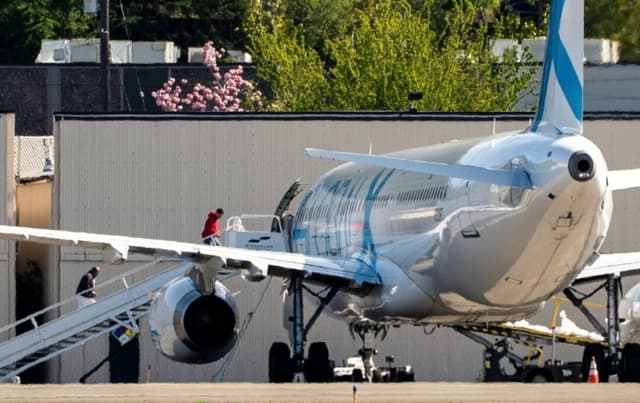 Juez ordena al gobierno mantener en custodia a inmigrantes ilegales que serían deportados a Sudán del Sur