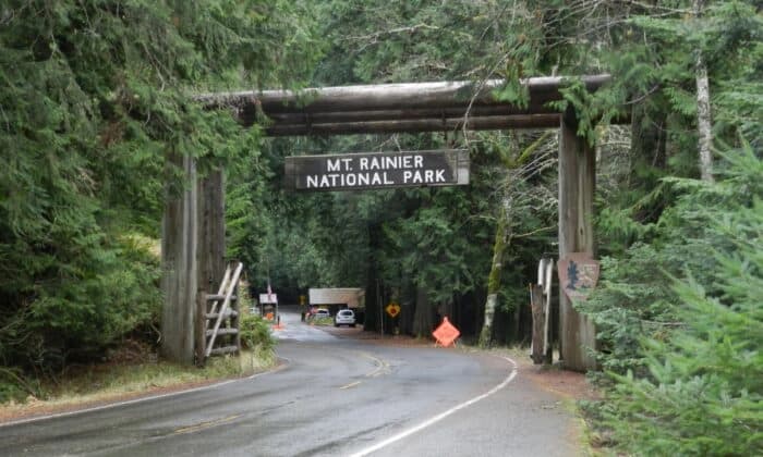 La entrada al Parque Nacional del Monte Rainier, en el estado de Washington, el 2 de enero de 2012. (Andrew Winner/AFP a través de Getty Images)