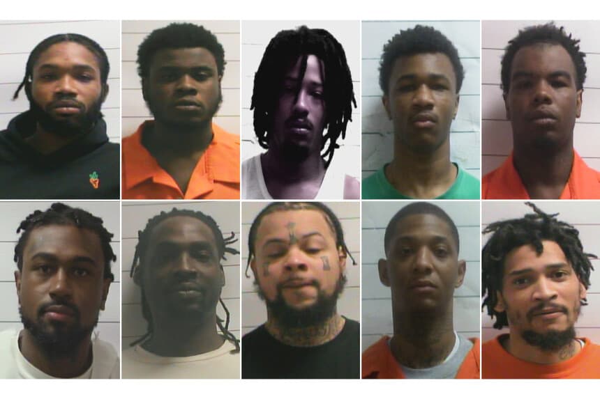 (Arriba, de izquierda a derecha): Dkenan Dennis, Gary C Price, Robert Moody, Kendell Myles y Corey E Boyd. (Abajo, de izquierda a derecha): Lenton Vanburen Jr, Jermaine Donald, Antonine T Massey, Derrick D. Groves y Leo Tate Sr. (Oficina del Sheriff de la Parroquia de Orleans a través de AP).