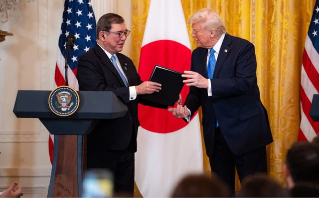 Trump anuncia un acuerdo de colaboración entre US Steel y Nippon