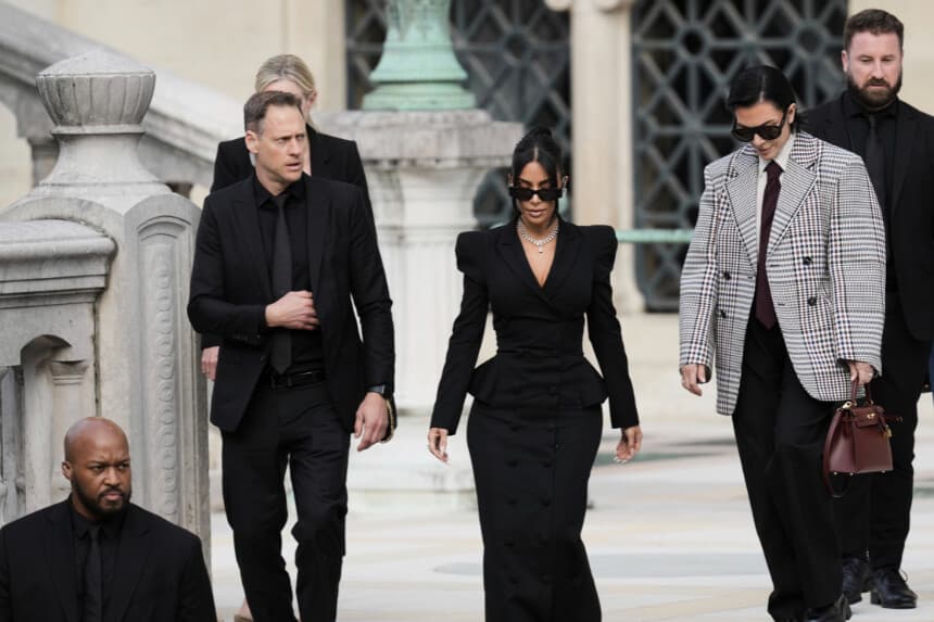 Declaran culpables a 8 personas por robo a Kim Kardashian en París